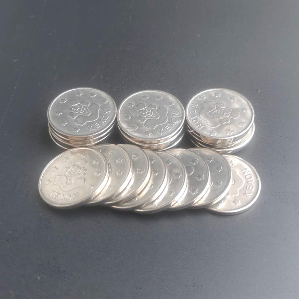 Coin Pusher Machine - 1000 قطعة من رموز الألعاب المصنوعة