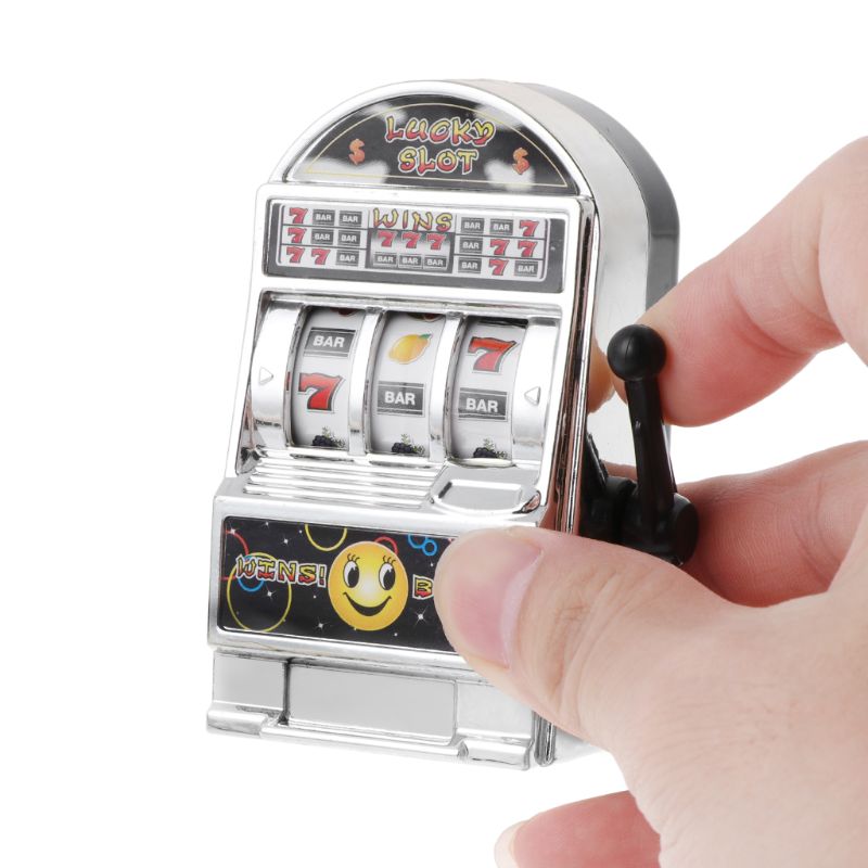 لعبة ماكينة اليانصيب المحمولة  - مراجعة Fruit Slot Machine وسعره